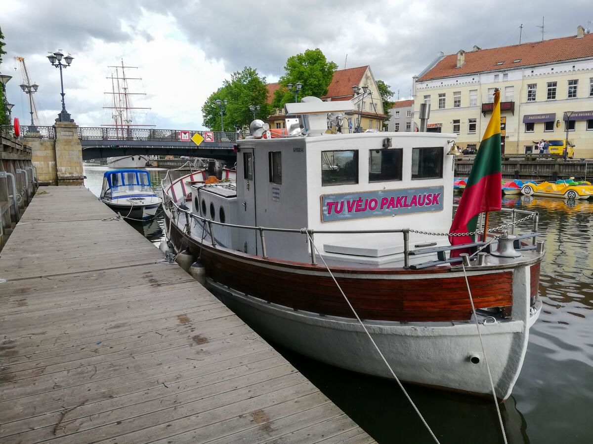 Ботели Historical boat Tu vėjo paklausk Клайпеда